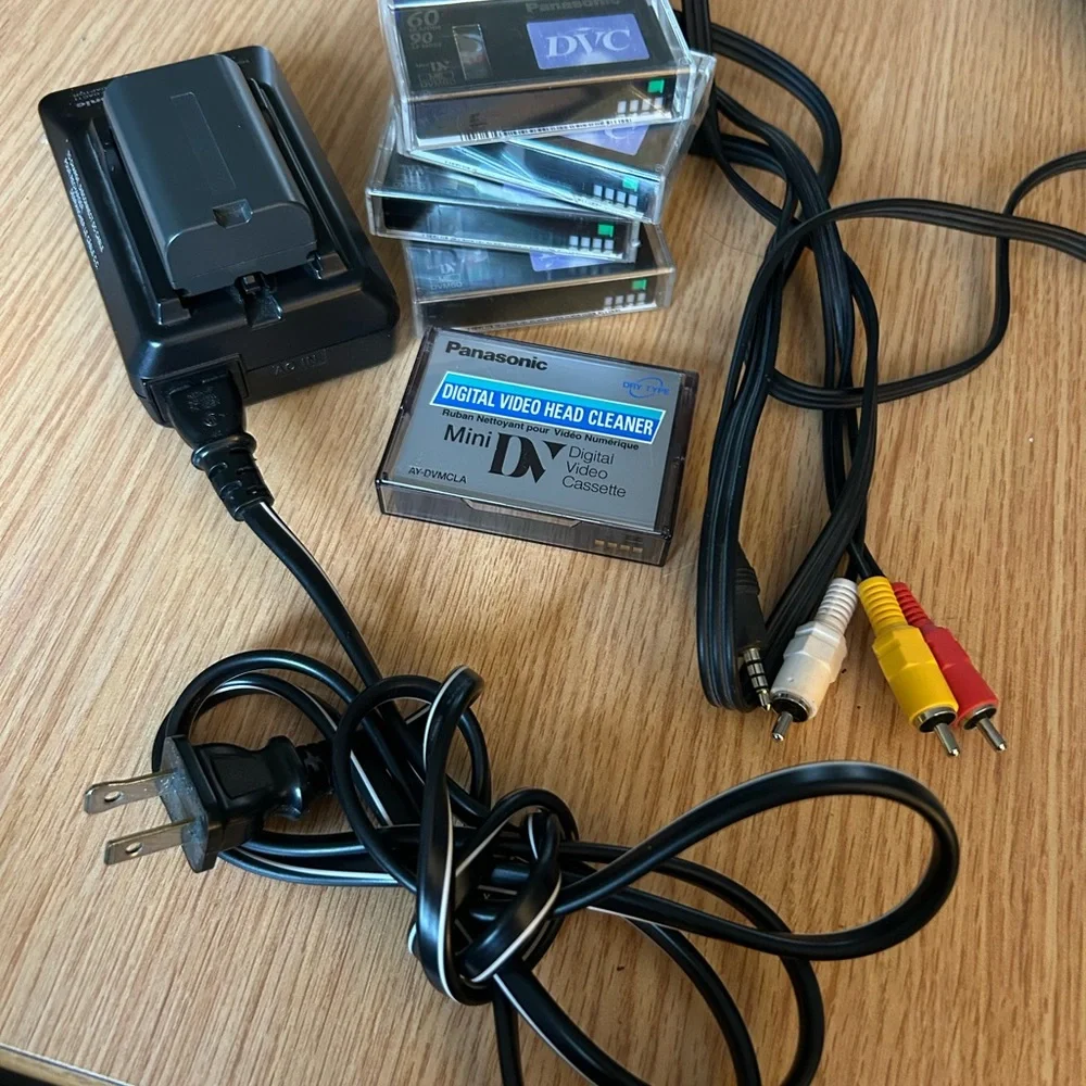 Panasonic Silver Video Camcorder PV-GS9 Handheld w/ 4 Recording Tapes